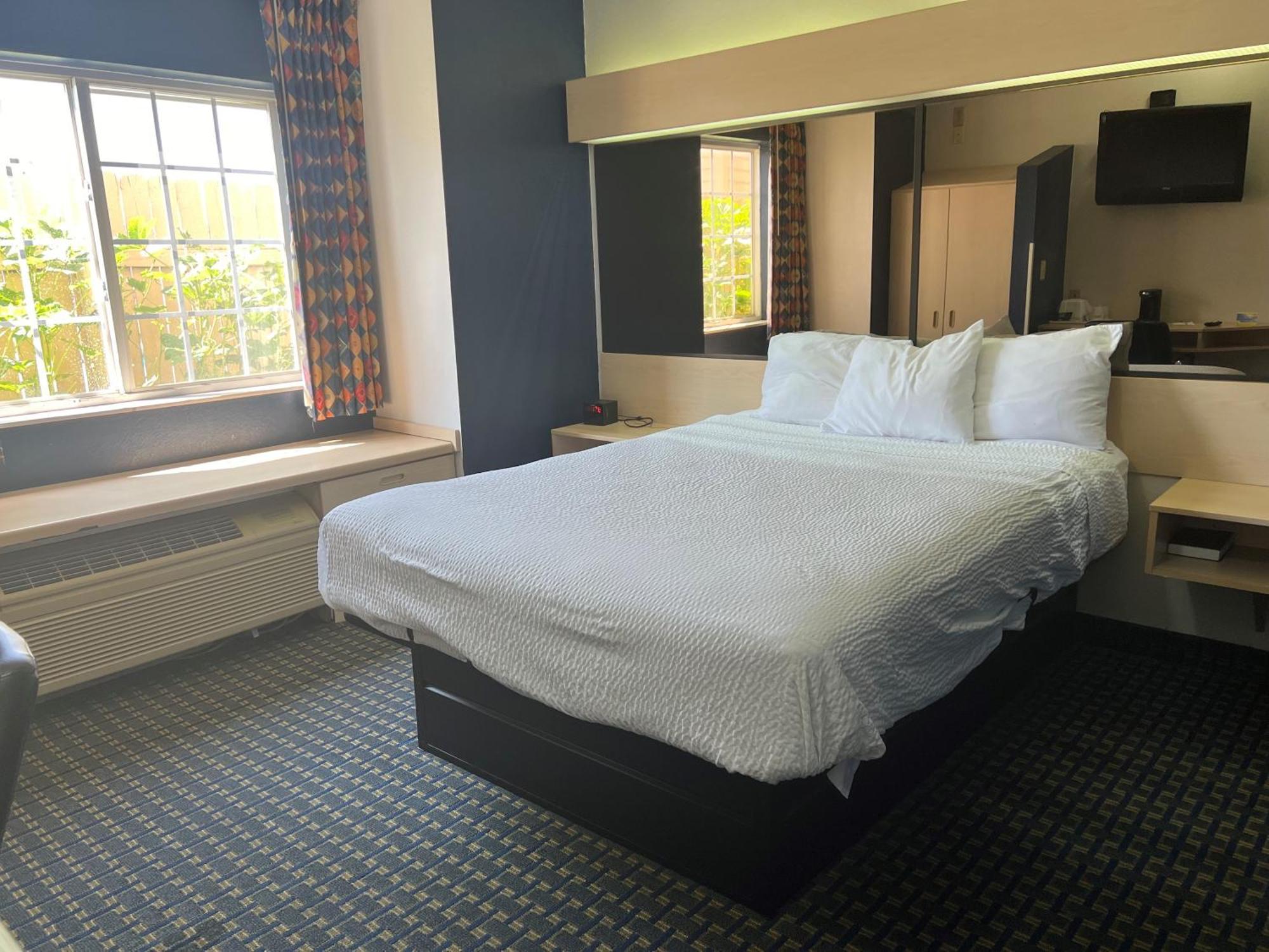 Days Inn & Suites By Wyndham Hutchinson Luaran gambar