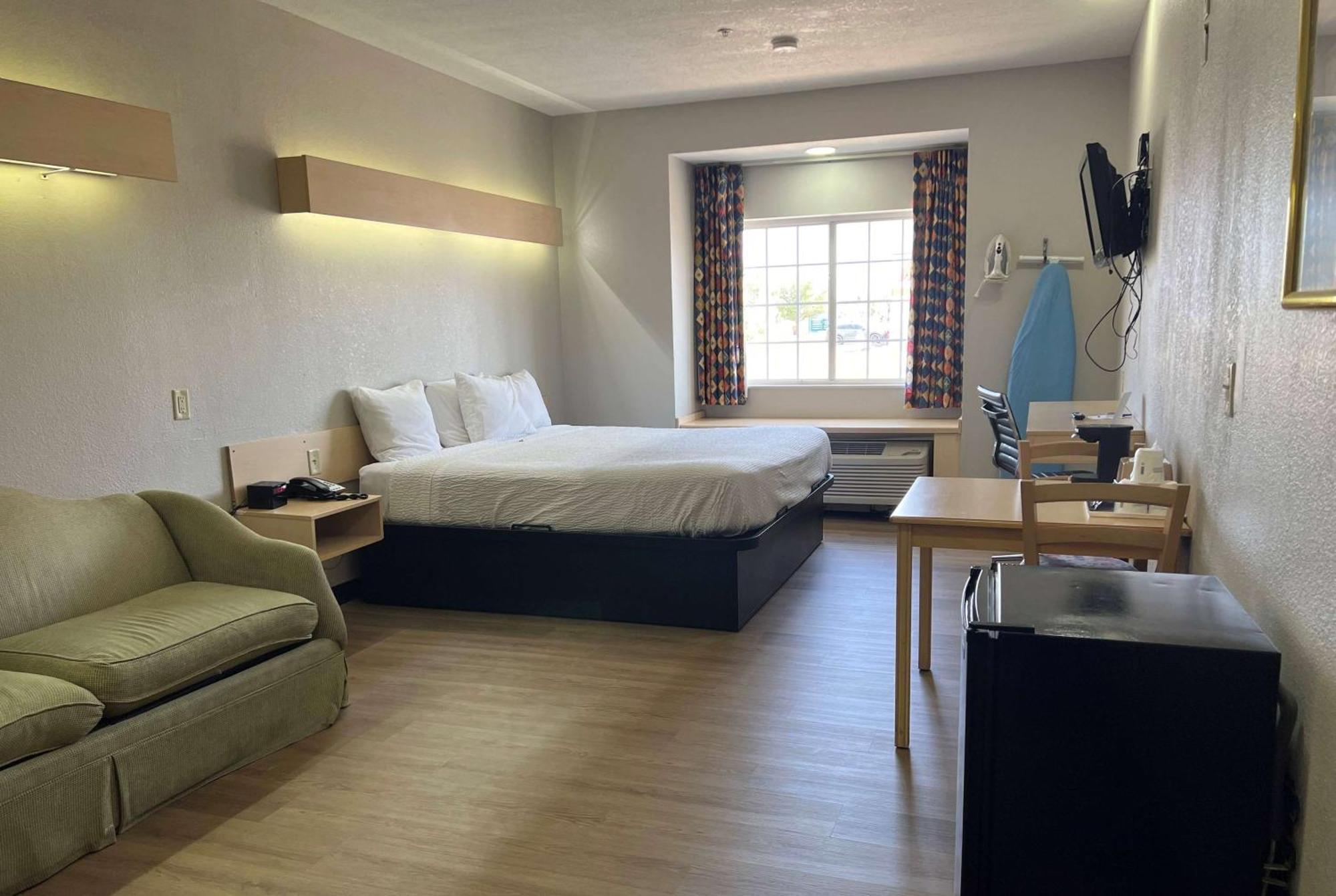 Days Inn & Suites By Wyndham Hutchinson Luaran gambar