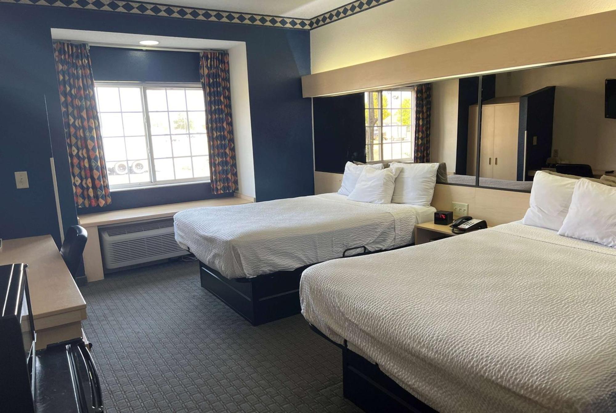 Days Inn & Suites By Wyndham Hutchinson Luaran gambar
